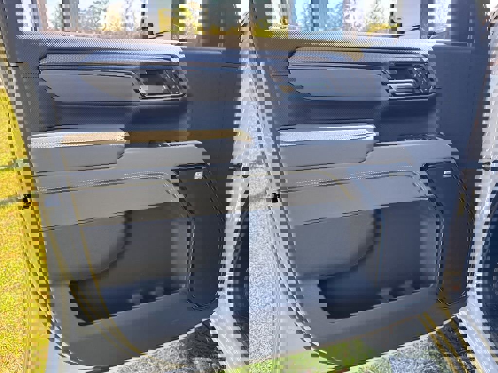 New 2026 Chevrolet Silverado 2500 ZR2 w/ LPO, Dark Essentials Package image 14