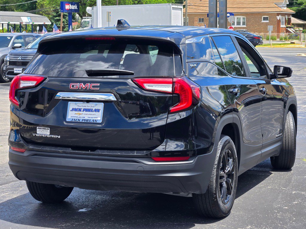Certified 2024 GMC Terrain SLE FWD image 12