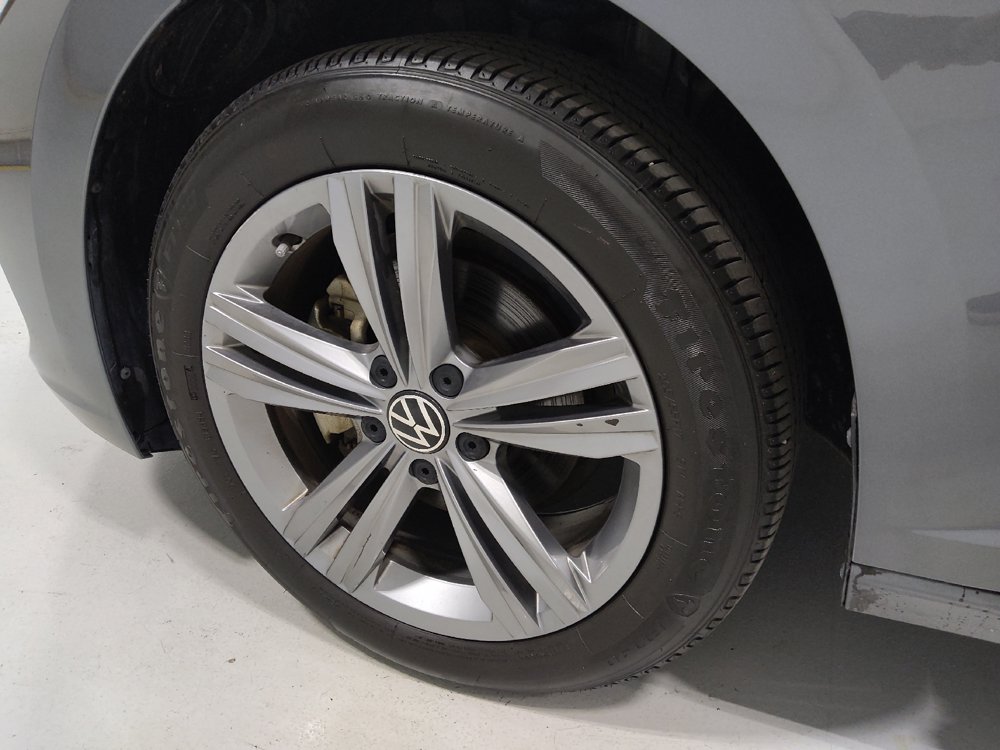Used 2024 Volkswagen Jetta SE FWD image 31
