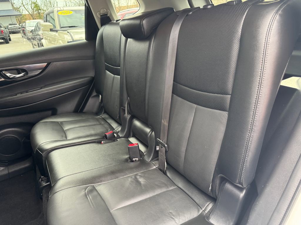 Used 2017 Nissan Rogue SL image 34