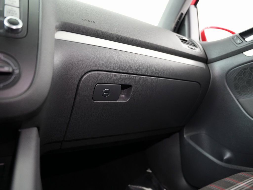 Used 2009 Volkswagen GTI 4-Door image 42