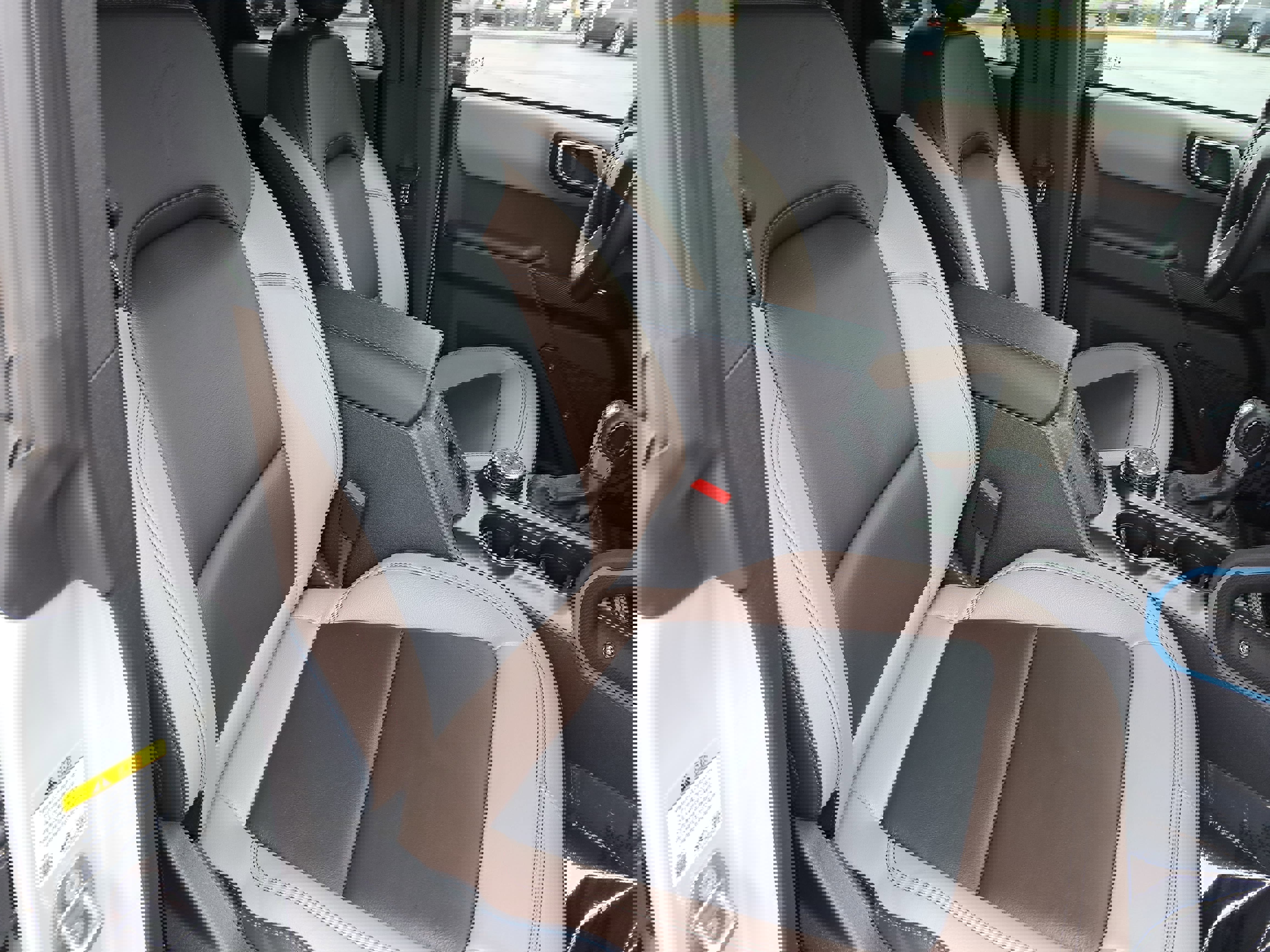 Used 2024 Ford Bronco Wildtrak image 10