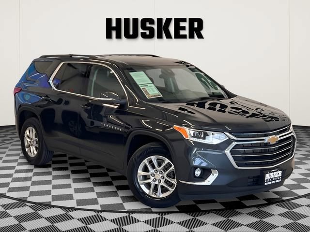 Used 2021 Chevrolet Traverse LT w/ LPO, Floor Liner Package AWD/4WD image 1