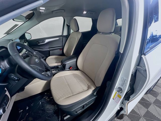 Used 2022 Ford Escape SE w/ Convenience Package image 9