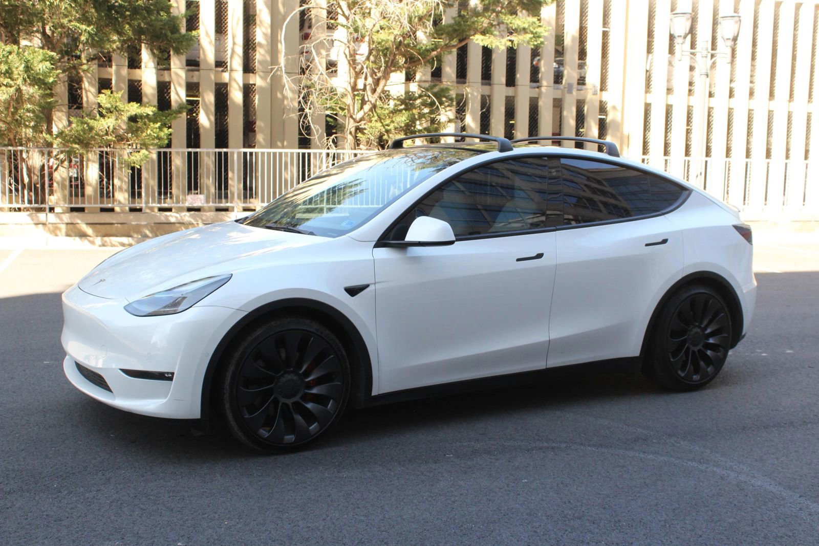 Used 2021 Tesla Model Y Performance AWD/4WD image 11