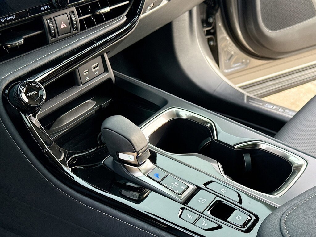 New 2026 Lexus NX 350h AWD w/ Premium Package image 11