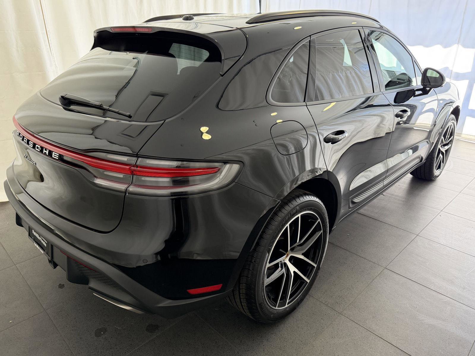 Certified 2025 Porsche Macan image 9
