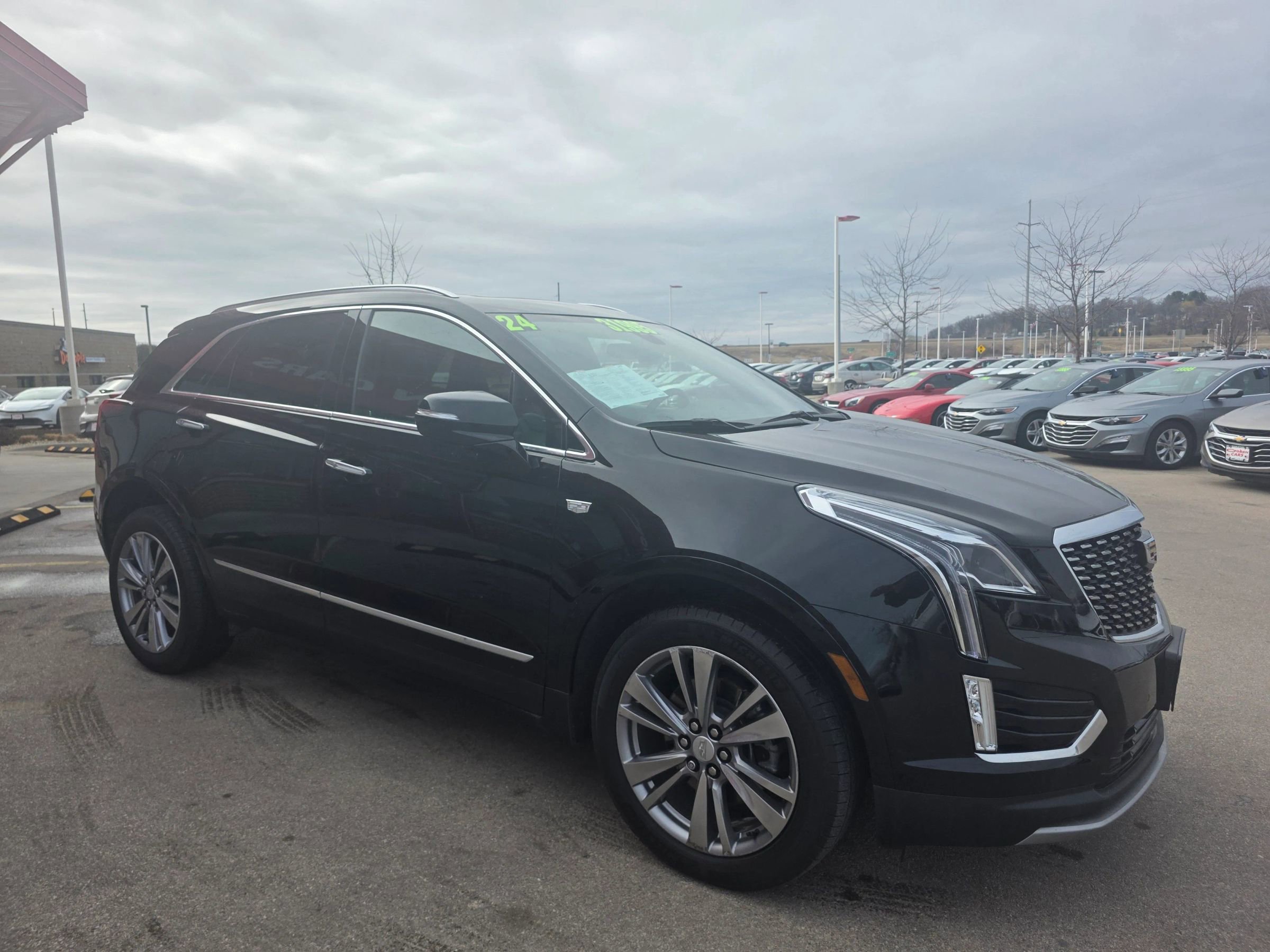 Used 2024 Cadillac XT5 Premium Luxury AWD/4WD image 3