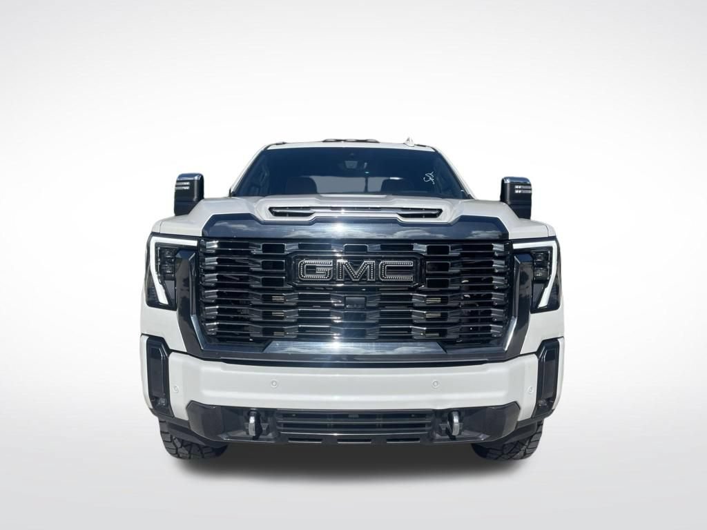 Used 2024 GMC Sierra 2500 Denali Ultimate AWD/4WD image 3