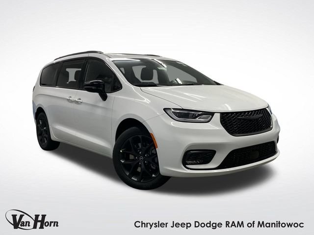 New 2026 Chrysler Pacifica Limited w/ S Appearance Package AWD/4WD image 1