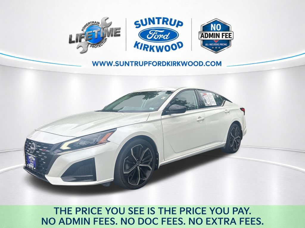 Used 2023 Nissan Altima 2.5 SR w/ SR Premium Package