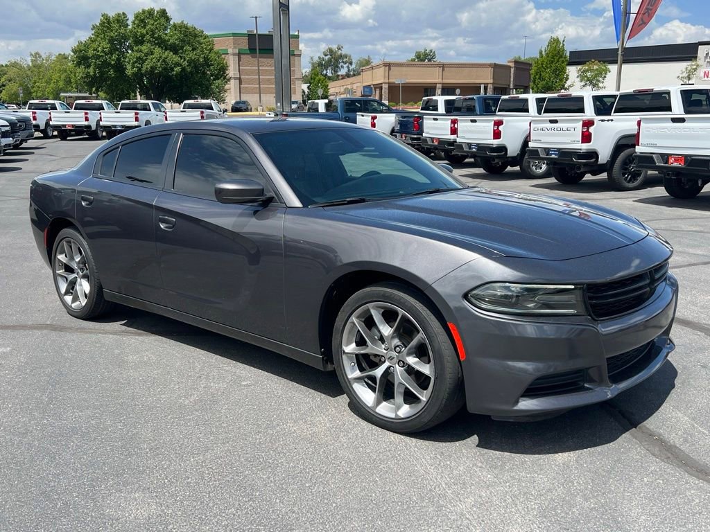 Used 2022 Dodge Charger SXT w/ Plus Group RWD image 6
