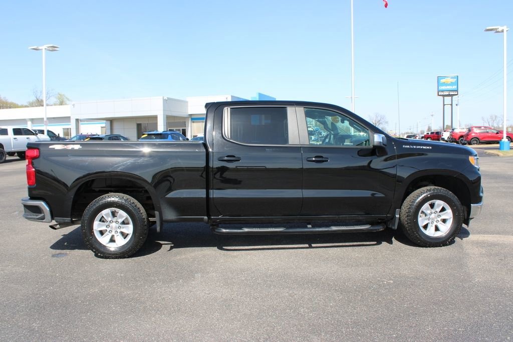 Used 2025 Chevrolet Silverado 1500 LT w/ Work Truck Package image 11