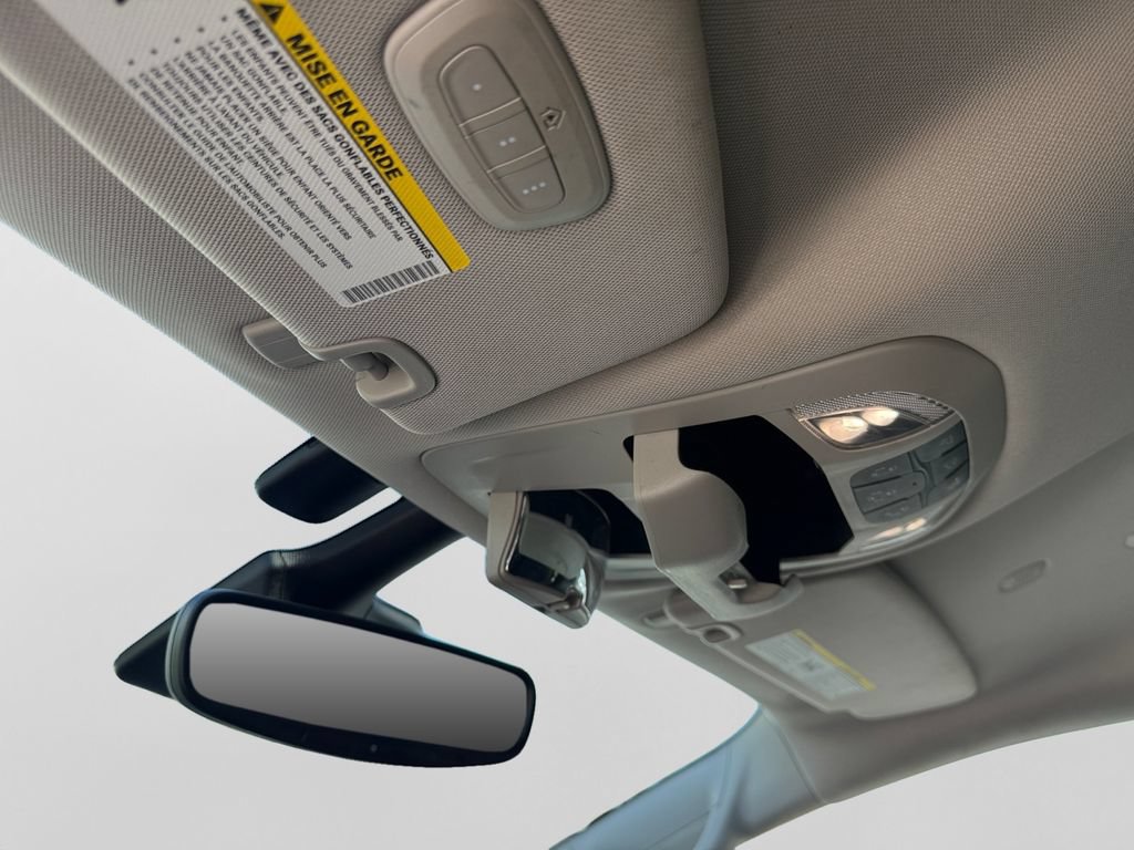 Used 2021 Chrysler Pacifica Touring-L FWD image 26