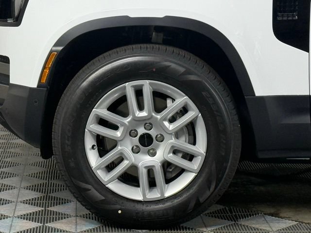 Used 2026 Land Rover Defender 110 S AWD/4WD image 15