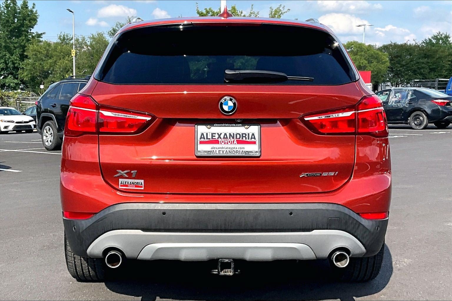 Used 2018 BMW X1 xDrive28i w/ Premium Package AWD/4WD image 4