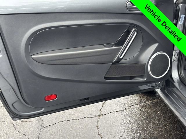 Used 2018 Volkswagen Beetle 2.0T S image 8