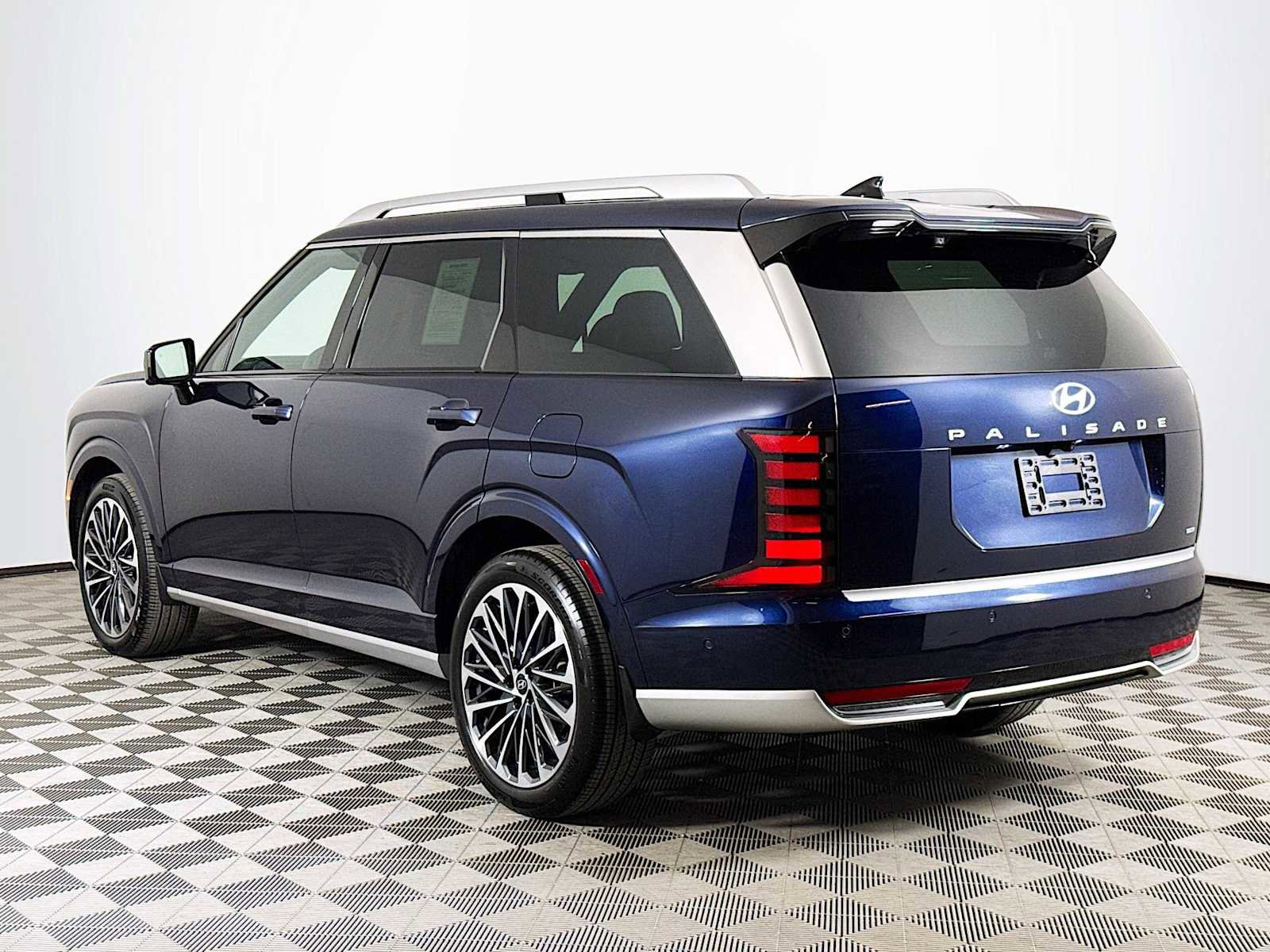 Used 2026 Hyundai Palisade Calligraphy AWD/4WD image 7