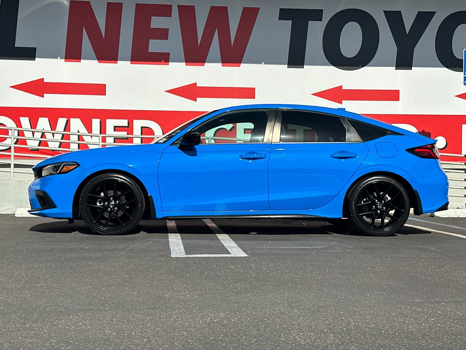 Used 2024 Honda Civic Sport image 2