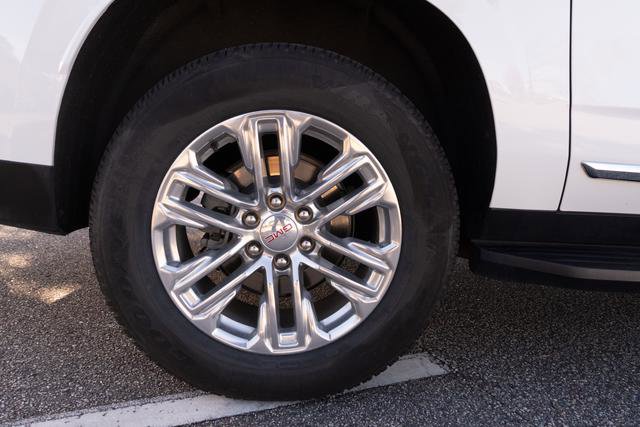 Used 2023 GMC Yukon XL SLT image 42