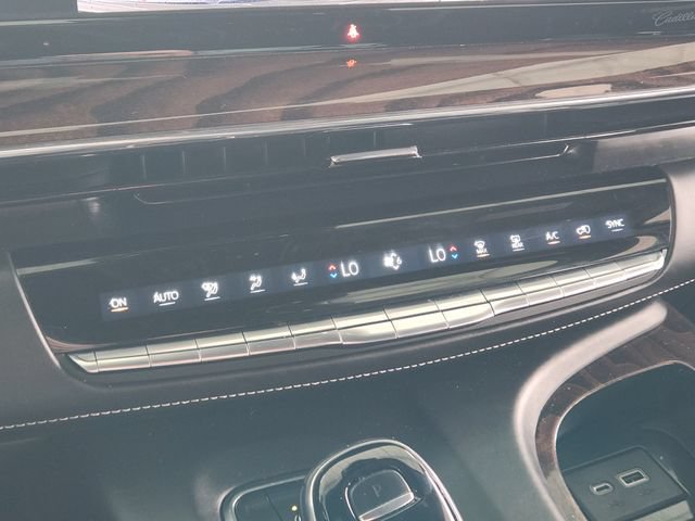 Used 2022 Cadillac Escalade Premium Luxury Platinum AWD/4WD image 20