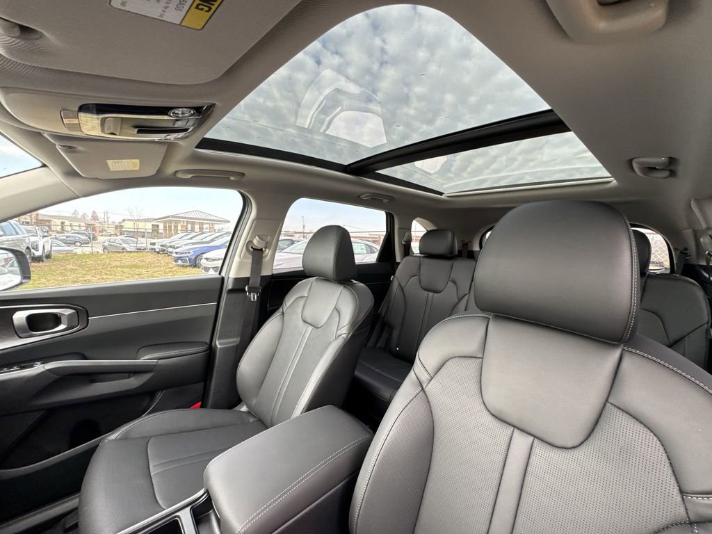 New 2026 Kia Sorento S w/ S Panoramic Sunroof Package FWD image 22