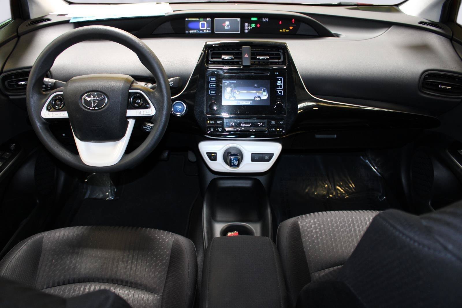 Used 2018 Toyota Prius Two w/ Prius Two Safety Plus Package FWD image 2