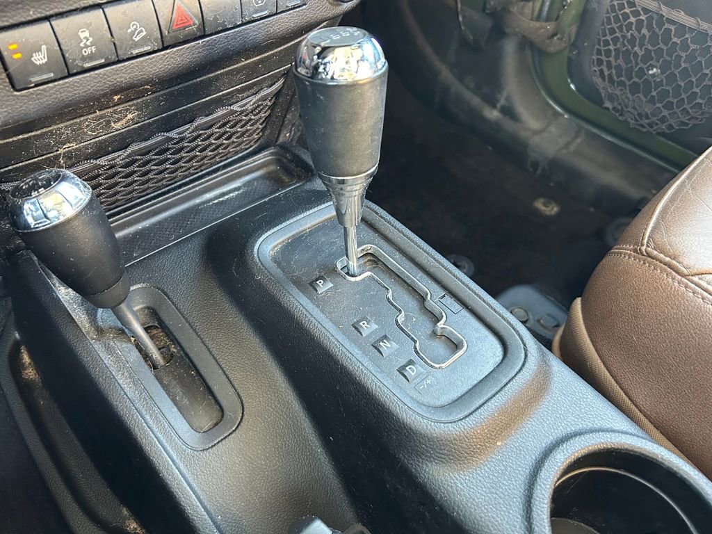 Used 2016 Jeep Wrangler Unlimited Sahara image 15