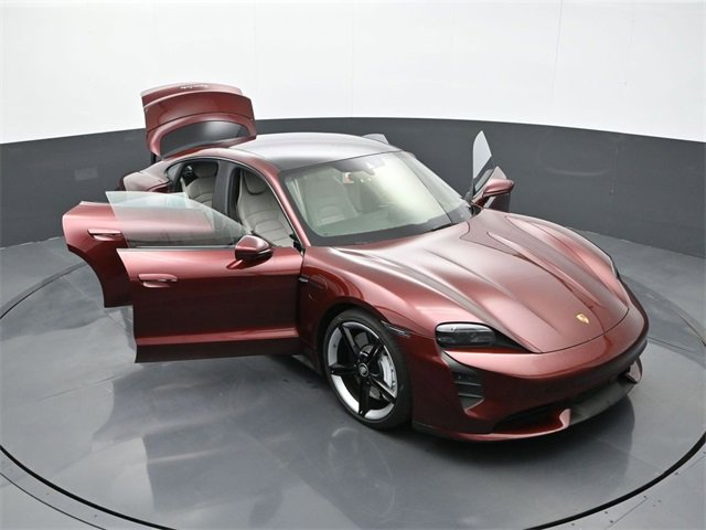 Used 2021 Porsche Taycan Turbo w/ Sportdesign Package image 32