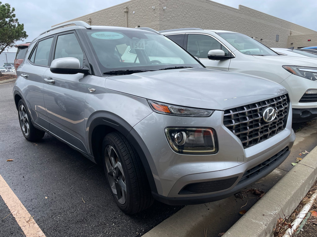 Used 2025 Hyundai Venue SEL image 5