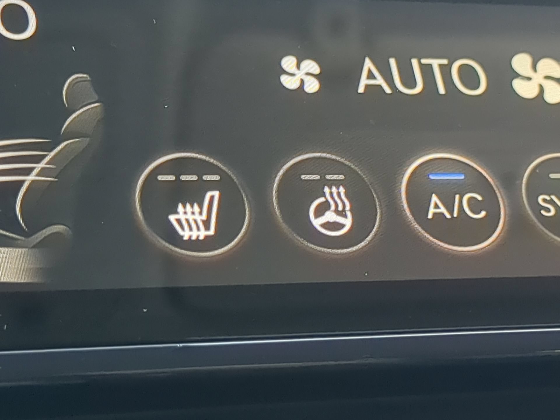 Used 2025 Genesis G70 2.5T AWD/4WD image 61