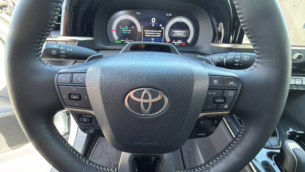 Certified 2025 Toyota Crown Signia w/ Advanced Technology Package image 18