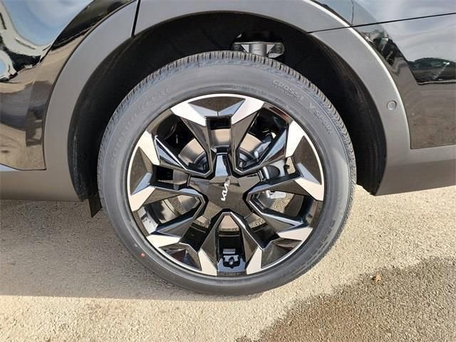 Certified 2025 Kia Sorento SX image 28