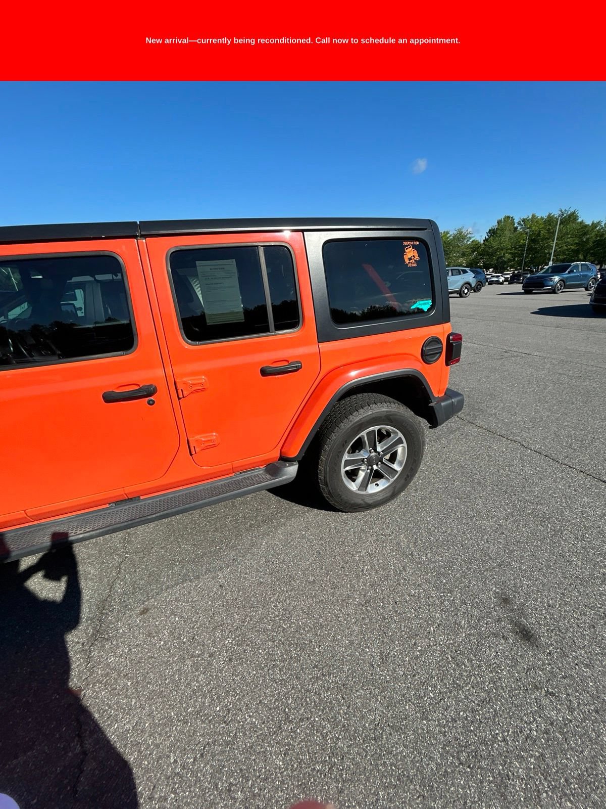 Used 2018 Jeep Wrangler Unlimited Sahara AWD/4WD image 8