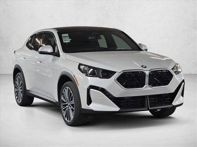 Used 2026 BMW X2 xDrive28i w/ Technology Package AWD/4WD image 3
