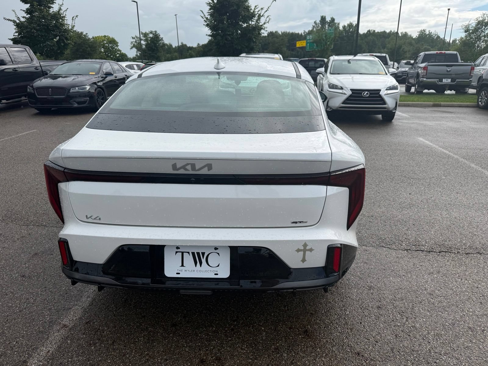 Used 2025 Kia K4 GT-Line w/ GT-Line Premium Package FWD image 6