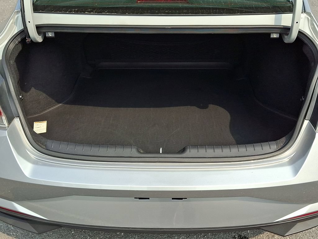 Used 2021 Hyundai Elantra SEL w/ Convenience Package FWD image 28