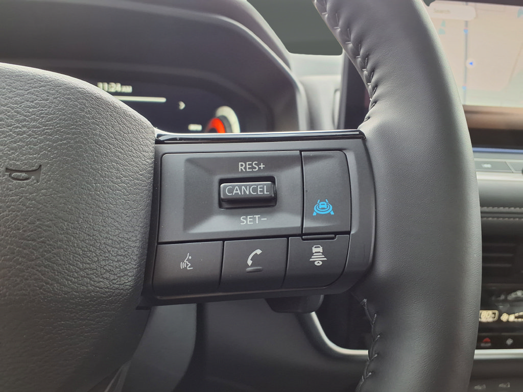 Used 2025 Nissan Rogue SL w/ SL Premium Package AWD/4WD image 45