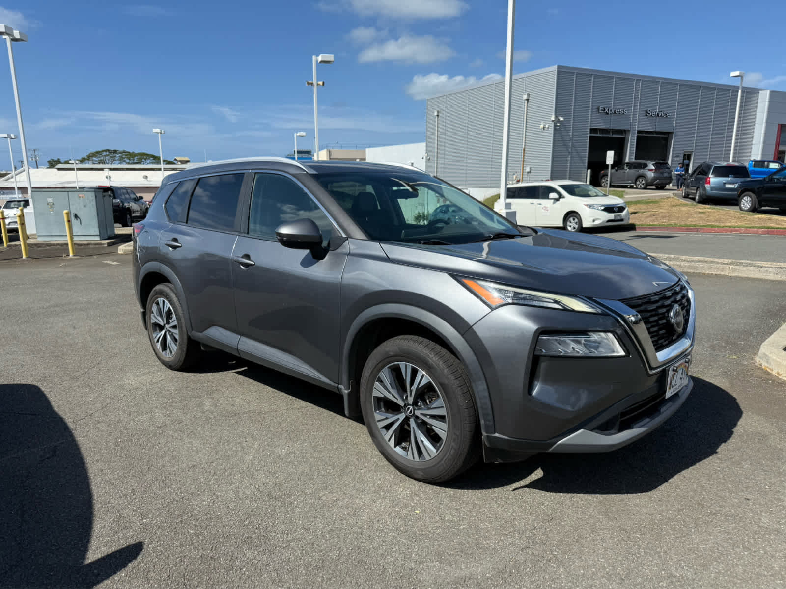 Used 2023 Nissan Rogue SV w/ SV Premium Package FWD image 2