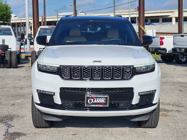 Used 2024 Jeep Grand Cherokee L Summit w/ Advanced Protech Group IV image 2