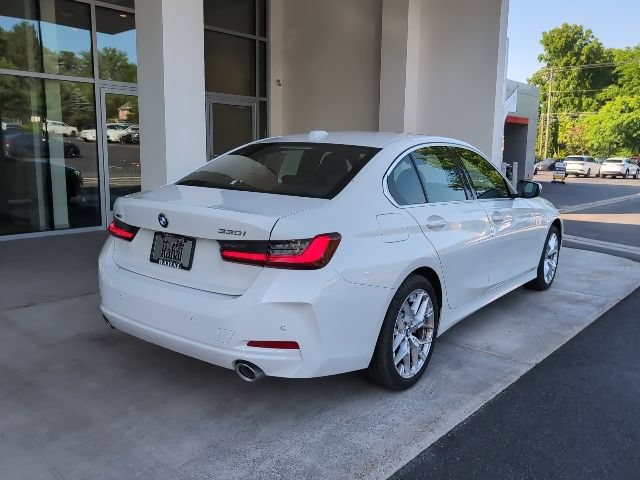 Used 2025 BMW 330i xDrive Sedan w/ Convenience Package AWD/4WD image 3