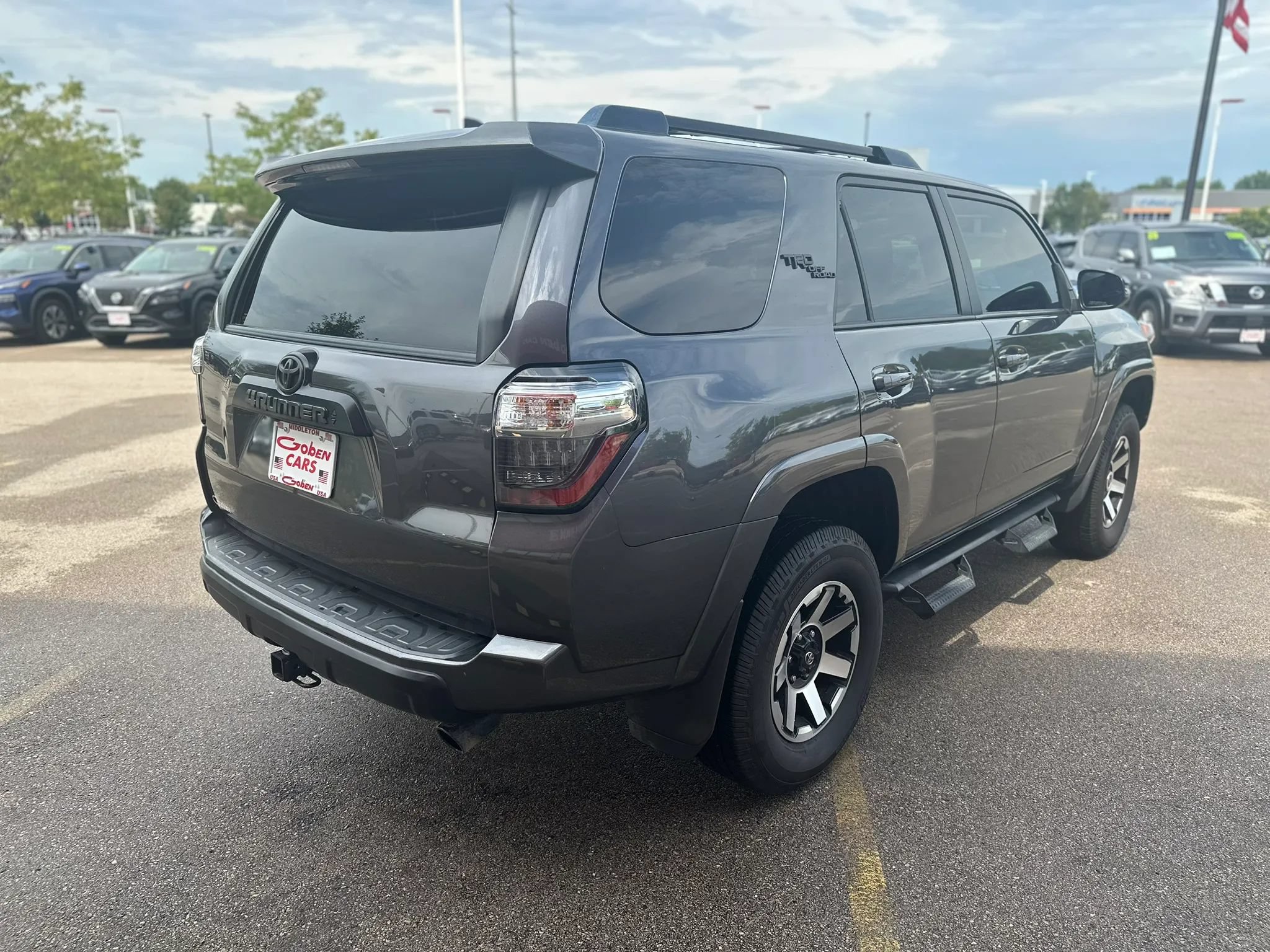 Used 2022 Toyota 4Runner TRD Off-Road Premium AWD/4WD image 5