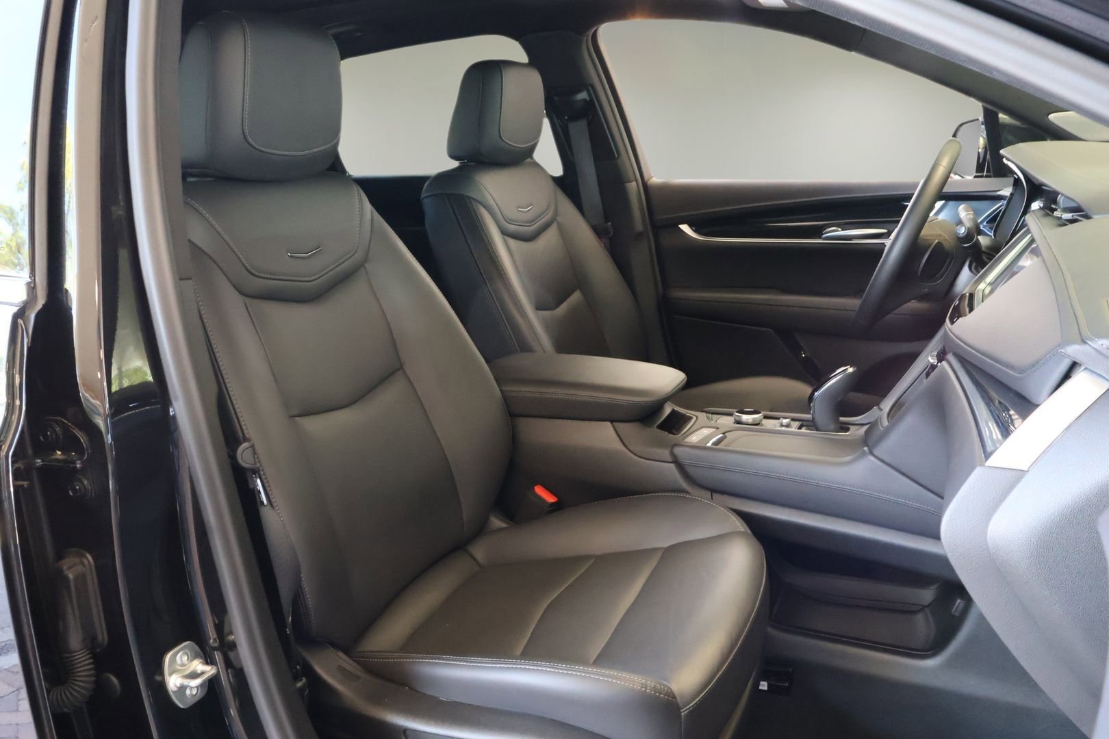 Certified 2025 Cadillac XT5 Premium Luxury image 19