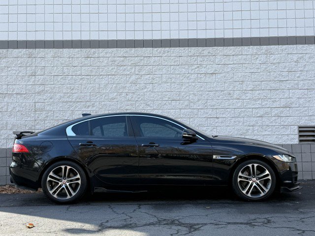 Used 2017 Jaguar XE Premium image 19