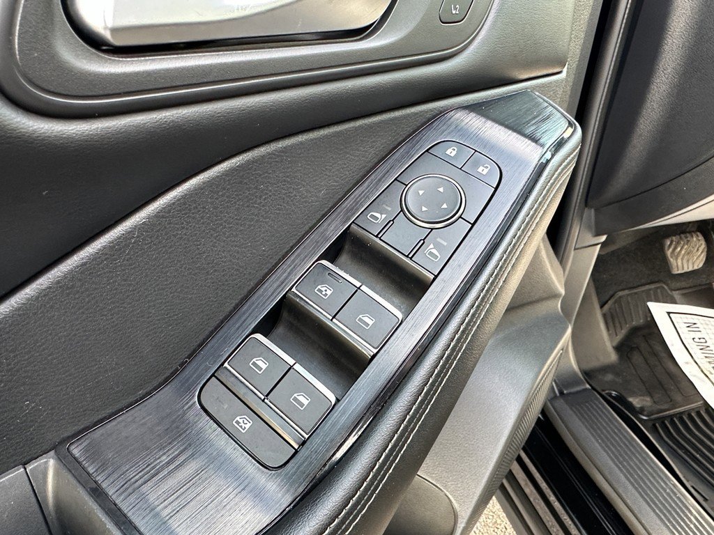 Used 2023 Nissan Rogue SL w/ SL Premium Package image 27