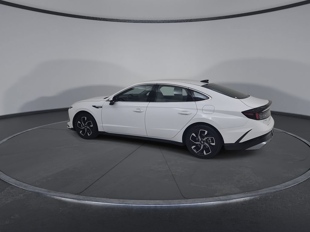 Used 2025 Hyundai Sonata SEL FWD image 9