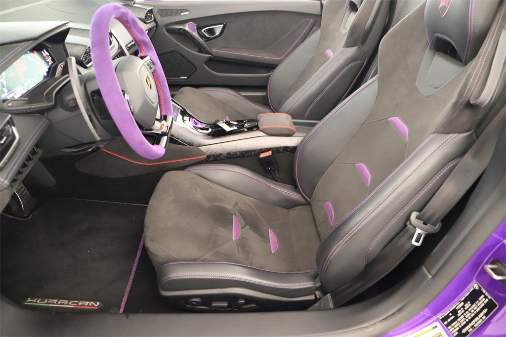 Used 2024 Lamborghini Huracan EVO image 19