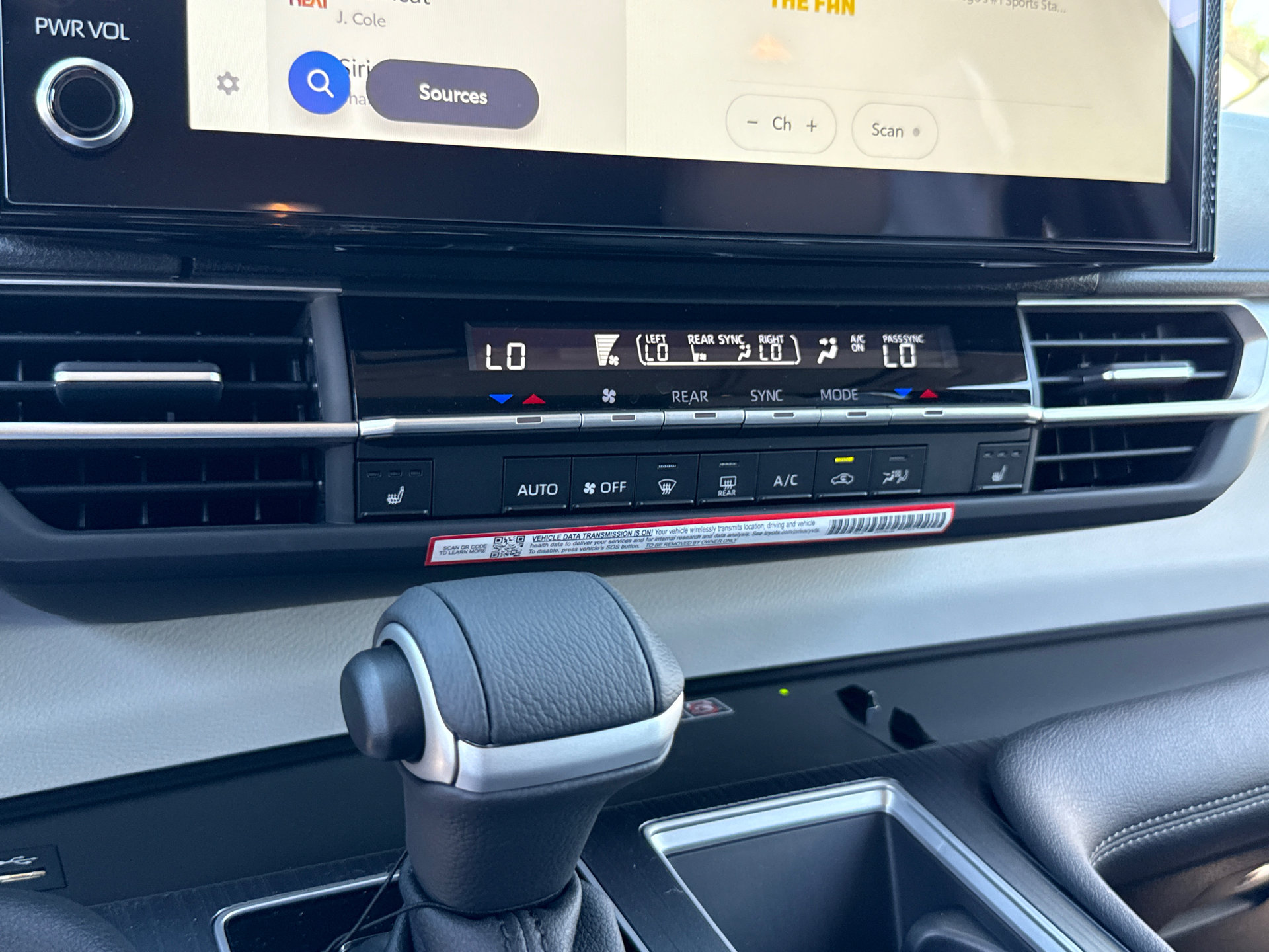 Certified 2026 Toyota Sienna XLE image 30