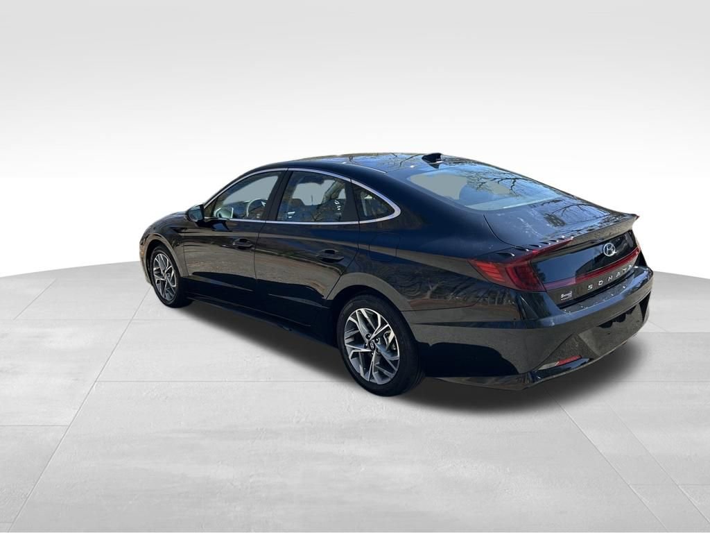 Used 2022 Hyundai Sonata SEL w/ Preferred Accessory Package image 3