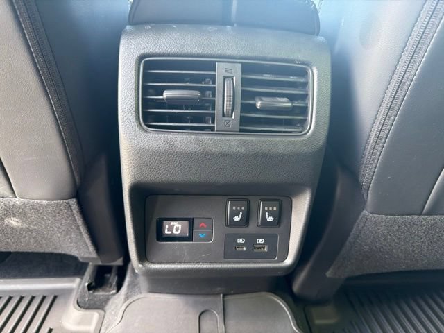 Used 2023 Nissan Rogue Platinum w/ Platinum Premium Package FWD image 12